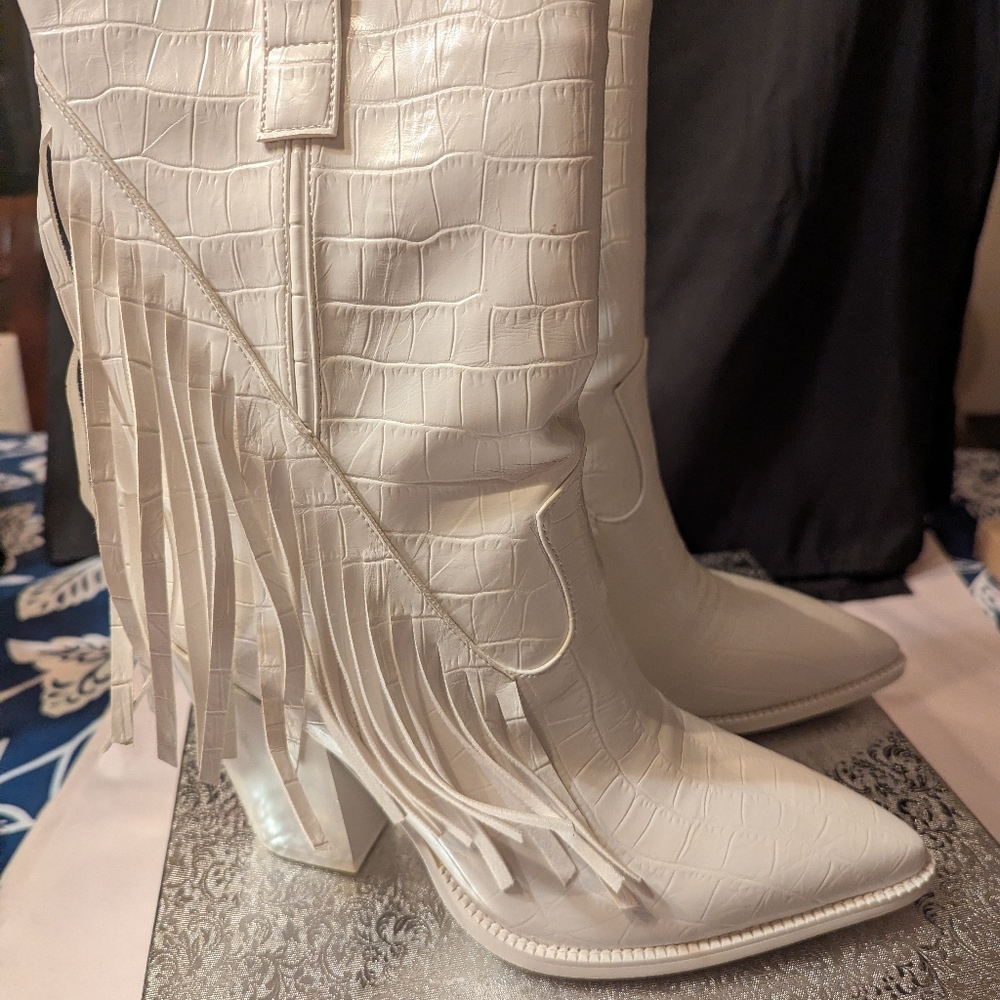 Isnom Women's 8 White Half Calf Cowgirl Boots With Fringe NEW